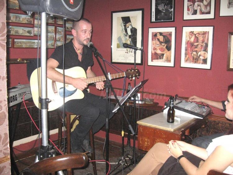 Antonio y Salva, dos acústicas, dos corazones
