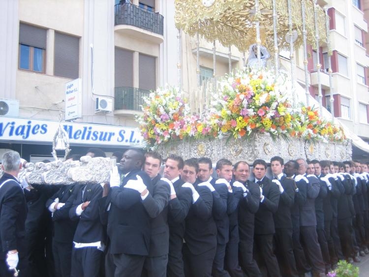 Melilla se engrandece el Domingo de Resurrección