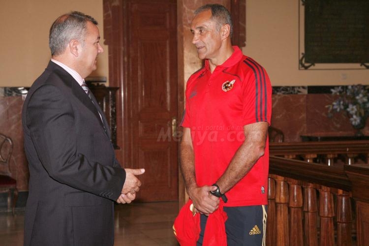 Alonso, conferenciante de lujo para la prensa deportiva melillense