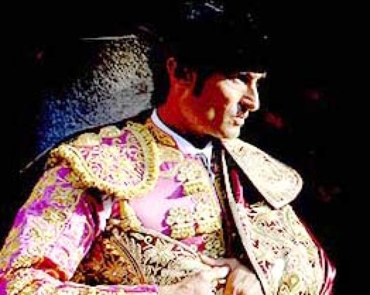 'Los Medios' abanderan el taurniso melillense con las VIII Jornadas Culturales de Tauromaquia