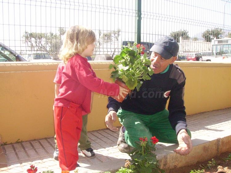 Jardineros de ¡dos añitos! se ejercitan en el Enrique Soler