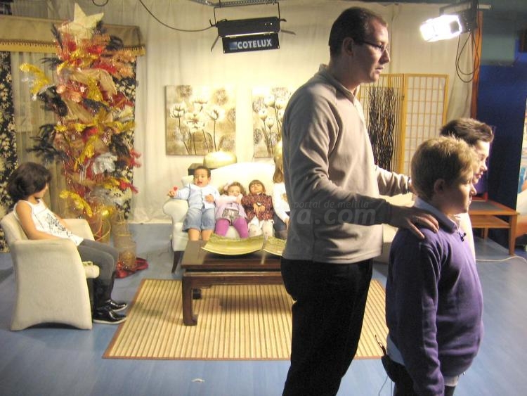 Invasión infantil en los estudios de Televisión Melilla