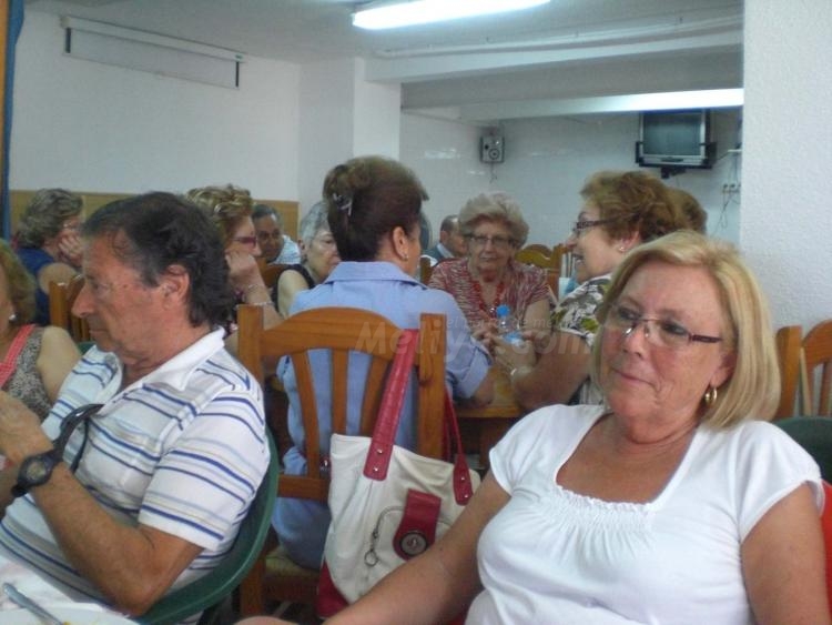 Si hay que comer, se come: Paellón en la Casa de Melilla en Almería
