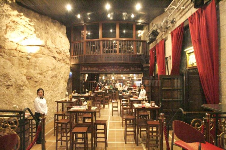 'La Roca', solidez gastronómica en el corazón de la historia de Melilla