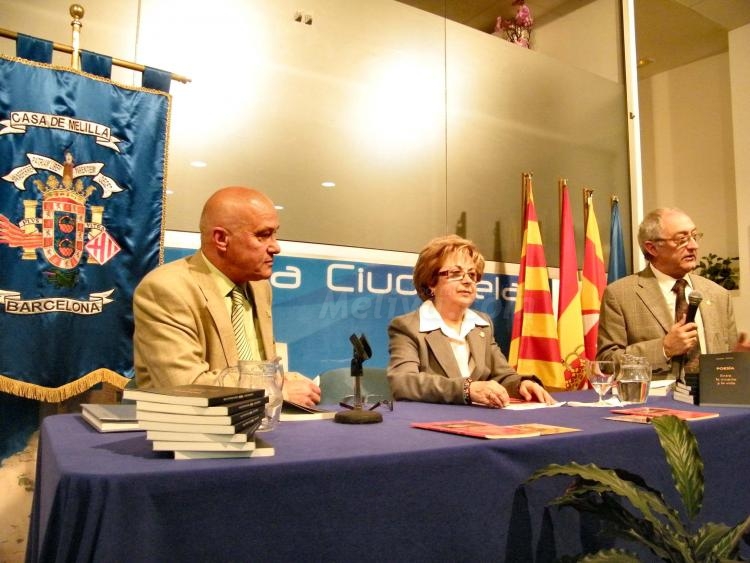 Libros y rosas para los melillenses de Barcelona, con Salvador Estévez de protagonista