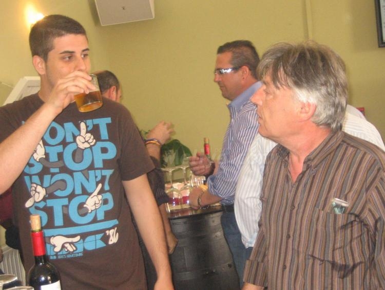 Los taurinos melillenses reabren su sede social