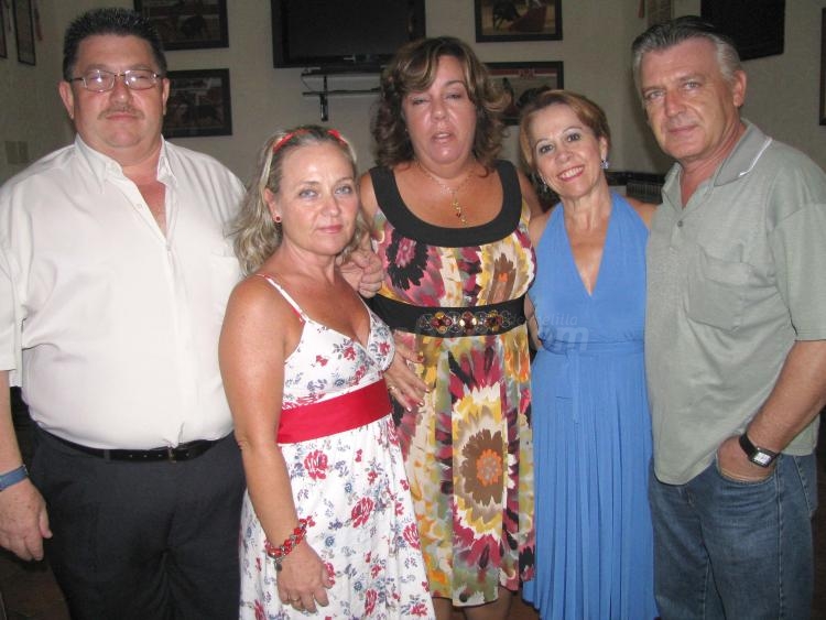 Rosa y Michel: Bodas de Plata por sorpresa, con nocturnidad y mucho amor