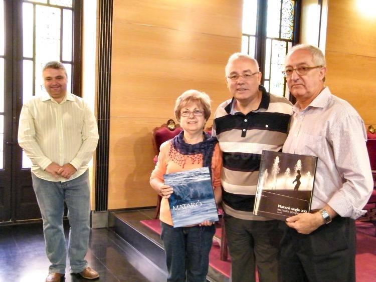 El alcade melillense de Matarón recibe a la Casa de Melilla en Barcelona