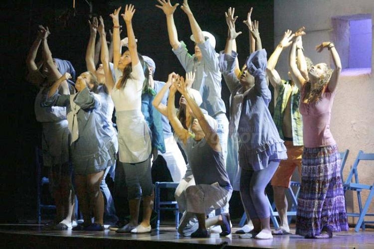 Lágrimas mixtas para aclamar a Bombalurina en la última representación de Mamma Mia!