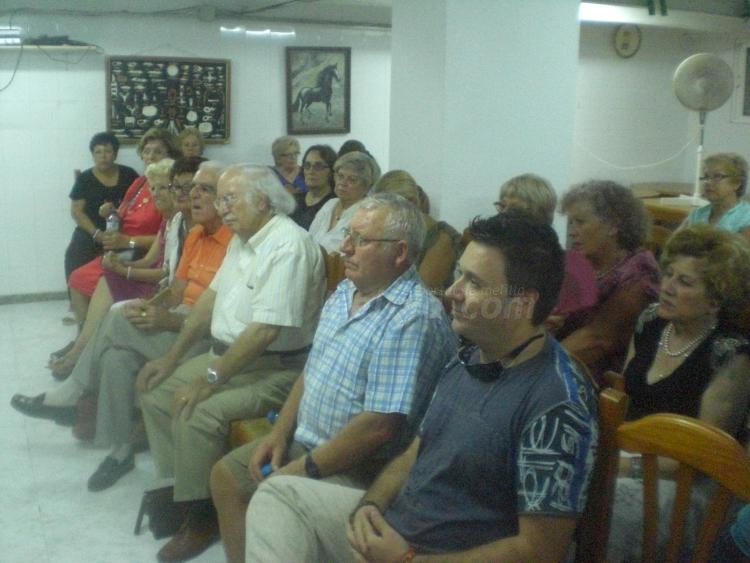 Ángel Cazorla acerca a los melillenses de Almería a la 'Literatura popular'