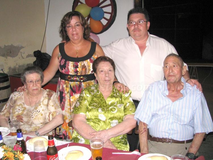 Rosa y Michel: Bodas de Plata por sorpresa, con nocturnidad y mucho amor