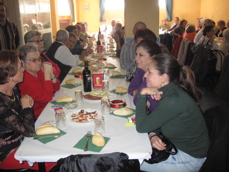Hay gente para todo; 'Divina Providencia', sólo para veteranos