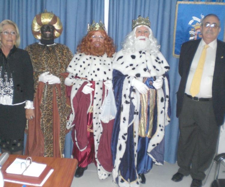 La Sala de Reinas de la Casa de Melilla en Almería se viste de gala por Reyes Magos