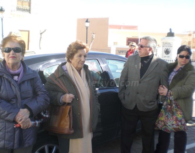 Adra abre sus brazos a los embajadores melillenses en Almería