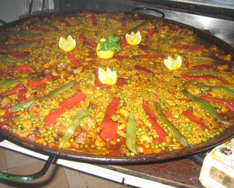 El día en el que Pedro Guerrero retó al hambre con su monumental paella