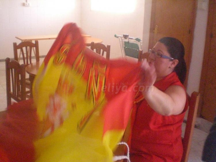 La Casa de Melilla en Almería arde con el triunfo de 'La Roja'