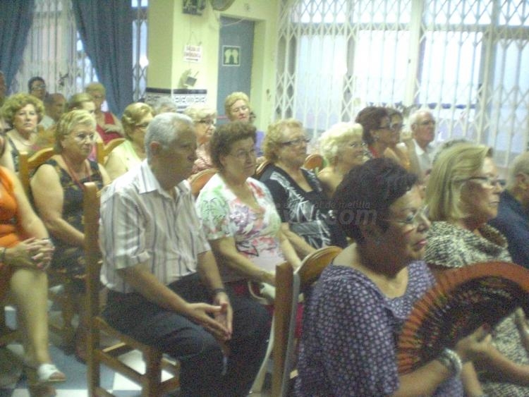 Ángel Cazorla acerca a los melillenses de Almería a la 'Literatura popular'