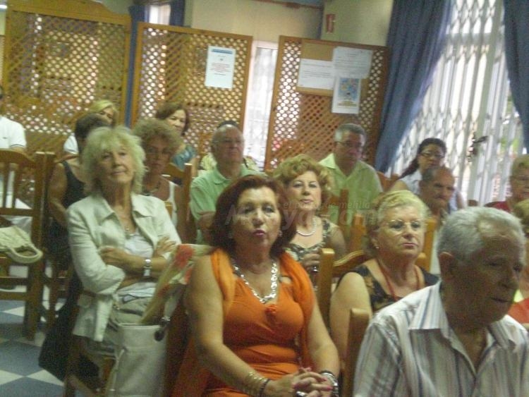 Ángel Cazorla acerca a los melillenses de Almería a la 'Literatura popular'