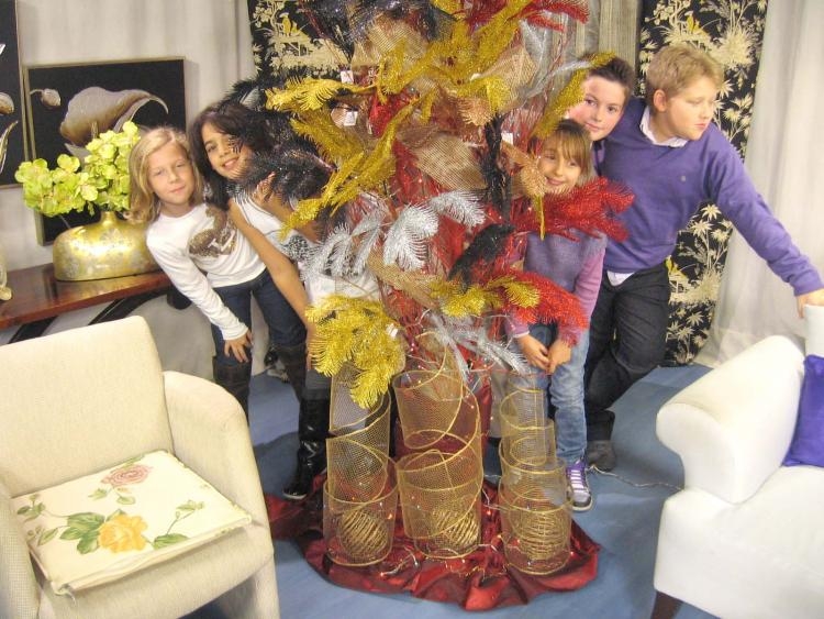 Invasión infantil en los estudios de Televisión Melilla