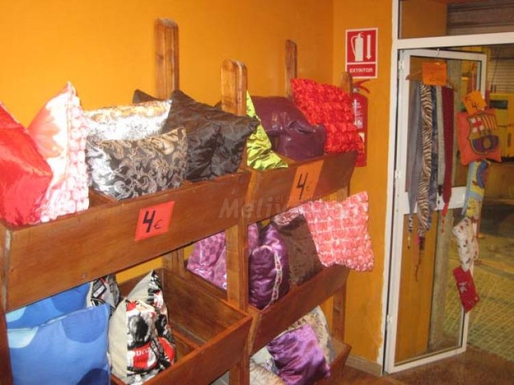 Reyes y Cristina, arte barato y manufacturado