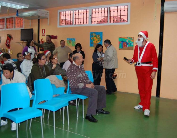 Hiperactividad navideña en el Centro Social de Mayores