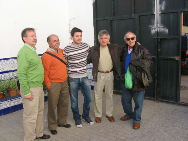 Cirujanos taurinos, visita de lujo a la 'Mezquita del Toreo'
