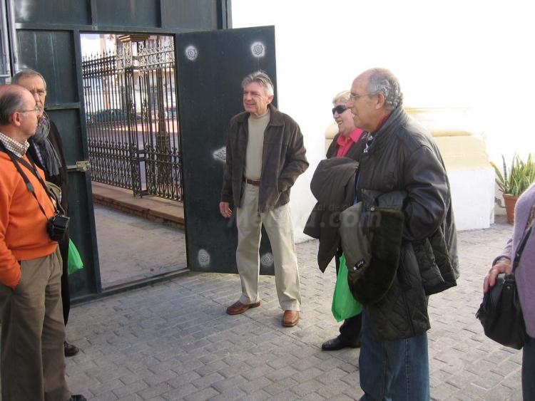 Cirujanos taurinos, visita de lujo a la 'Mezquita del Toreo'