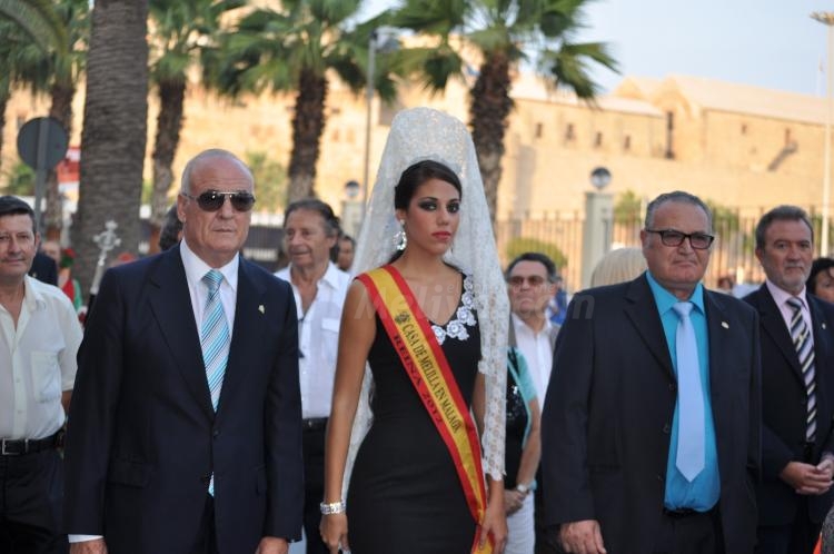 La Reina de la Casa de Melilla, Laura Armenta, paseó su belleza en la Feria de Melilla
