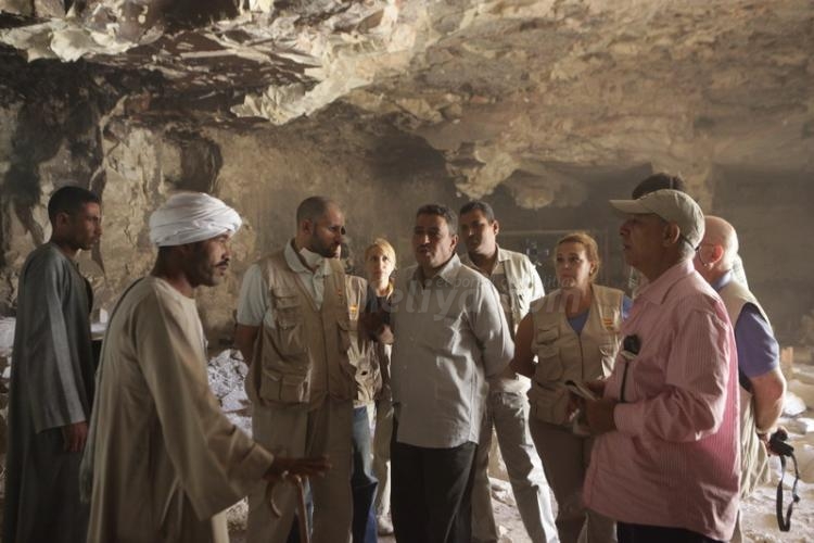 El secretario de Estado para las Antigüedades de Egipto visita la excavación patrocinada por Gaselec