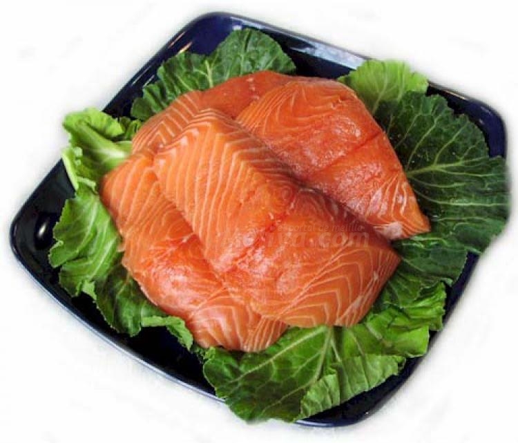 Consumir dos piezas de salmón a la semana es beneficioso para la salud de las embarazadas y del niño
