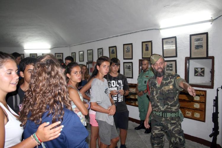 Visita al Tercio de los campamentos juveniles