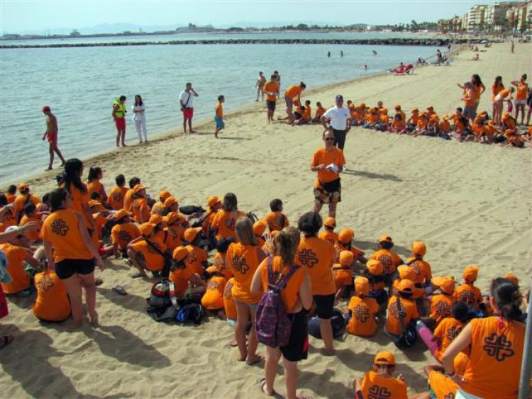 Simulacro en la playa para las Colonias Urbanas