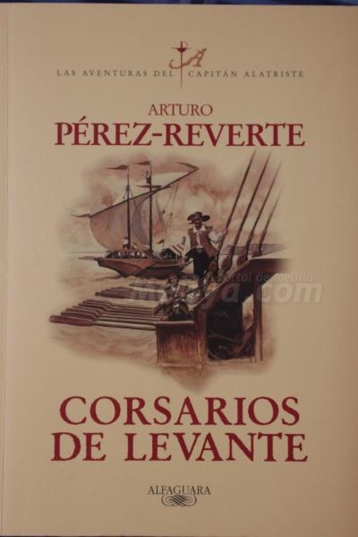 El capitán Alatriste navega por Melilla en la nao de Pérez Reverte