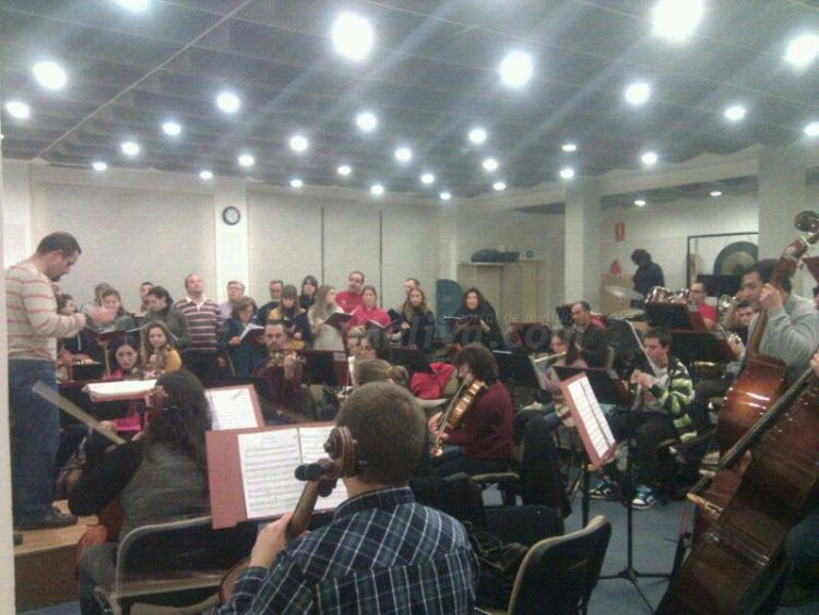Comienza el maravilloso espectáculo de la ópera hecha en Melilla y por melillenses