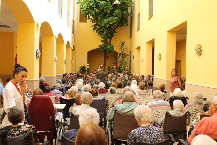 Concierto militar en el Centro Asistencial de Melilla