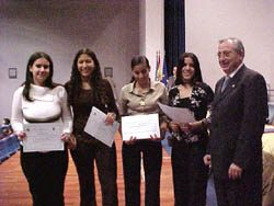 Entregados los premios a los ganadores del concurso sobre la Constitución Española realizado entre los colegios melillenses
