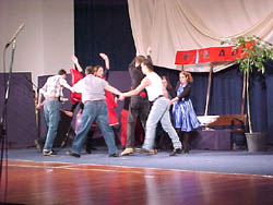 Enorme éxito de la obra de teatro interpretada por los niños discapacitados del Centro Ocupacional