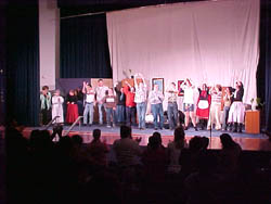 Enorme éxito de la obra de teatro interpretada por los niños discapacitados del Centro Ocupacional