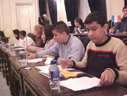 Alumnos de Secundaria simulan un Pleno del Parlamento Europeo debatiendo sobre medioambiente, guerras e inmigración