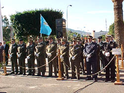 Melilla celebra los veinticinco años de la Constitución con un homenaje a la enseña nacional