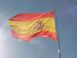 Melilla celebra los veinticinco años de la Constitución con un homenaje a la enseña nacional