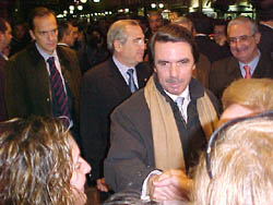 Aznar pide el voto a los melillenses para alcanzar "la gran mayoría"