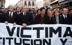 Melilla se une al dolor de Madrid con una manifestación sin precedentes