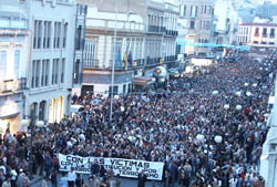 Melilla se une al dolor de Madrid con una manifestación sin precedentes
