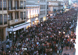 Melilla se une al dolor de Madrid con una manifestación sin precedentes