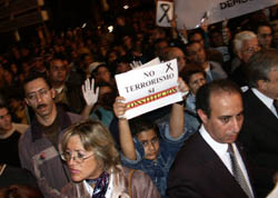 Melilla se une al dolor de Madrid con una manifestación sin precedentes