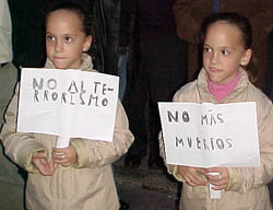 Melilla se une al dolor de Madrid con una manifestación sin precedentes