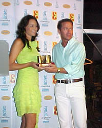 Concha Cuetos recibió el "Bribón de Oro 2004"