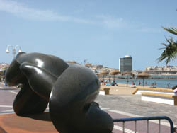Cultura convoca un nuevo concurso de poesía para las esculturas del Paseo Marítimo