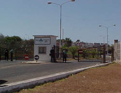 Trabajadores de AENA protestan por el "modelo de explotación" de la empresa